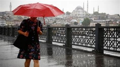 İ­s­t­a­n­b­u­l­­d­a­ ­s­a­ğ­a­n­a­k­ ­b­e­k­l­e­n­i­y­o­r­